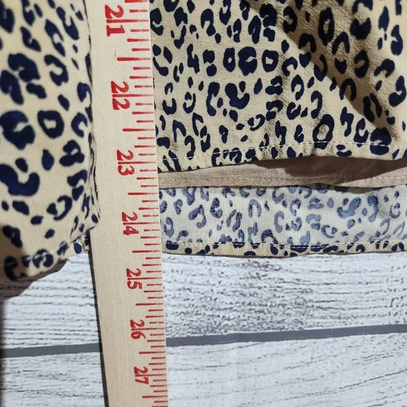 Vineyard Vines Leopard Print Women's Top, Size S - Picture 11 of 11